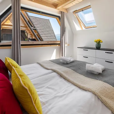 Osada Gubalowka Premium & コシチェリスコ